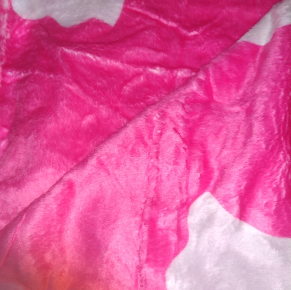 Ghost Blankets - Picture 2 of 3